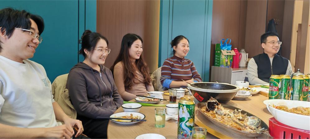 چھٹیوں کی خوشی کو سمیٹتا ہے اور ایک نئی شروعات کرتا ہے۔